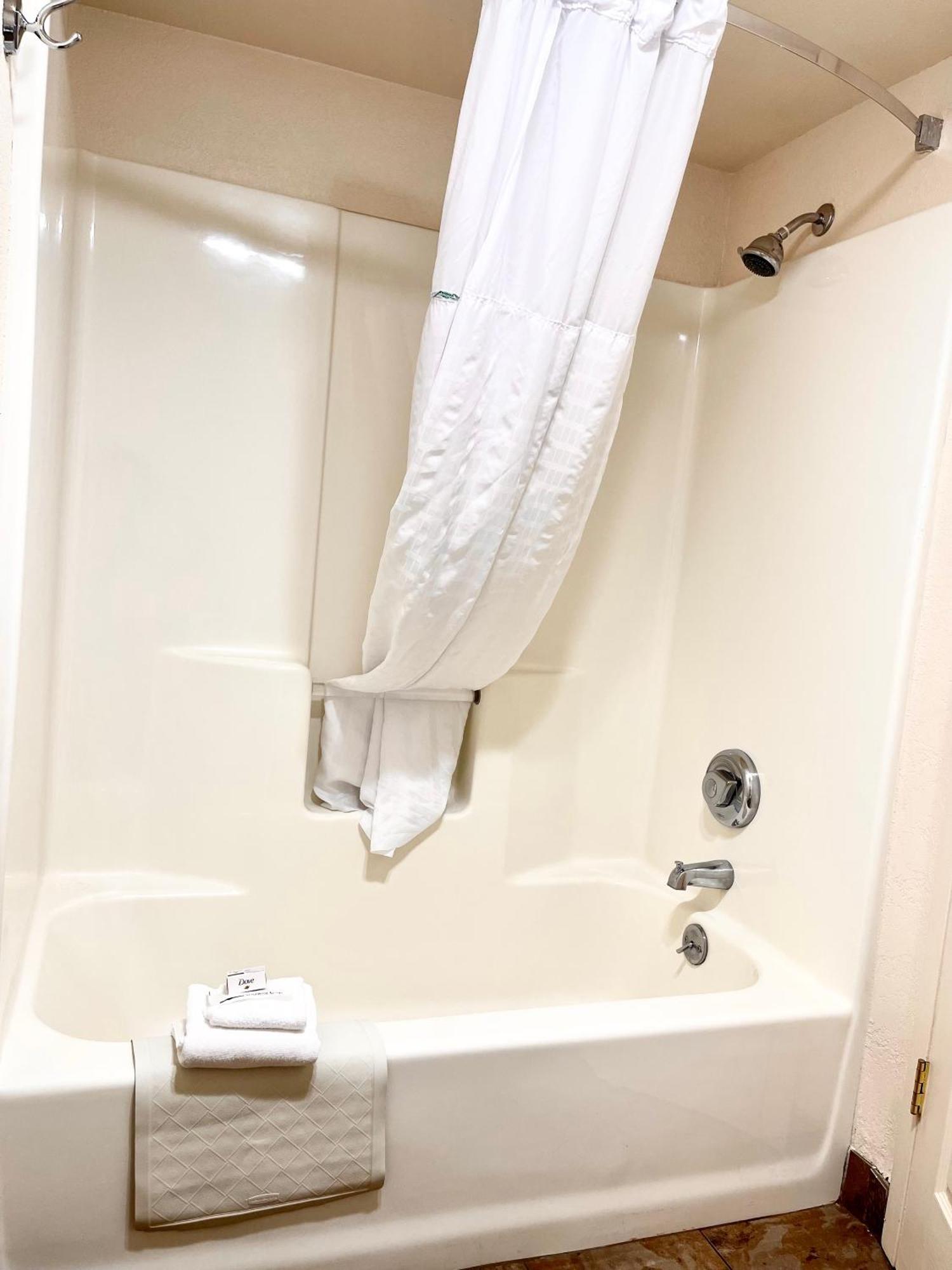 Wenatchee Inn Ngoại thất bức ảnh